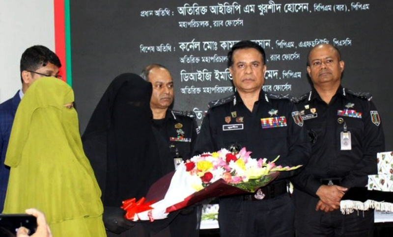 হিজরতের নামে ঘরছাড়া ৯ তরুণ-তরুণীকে পরিবারের কাছে হস্তান্তর