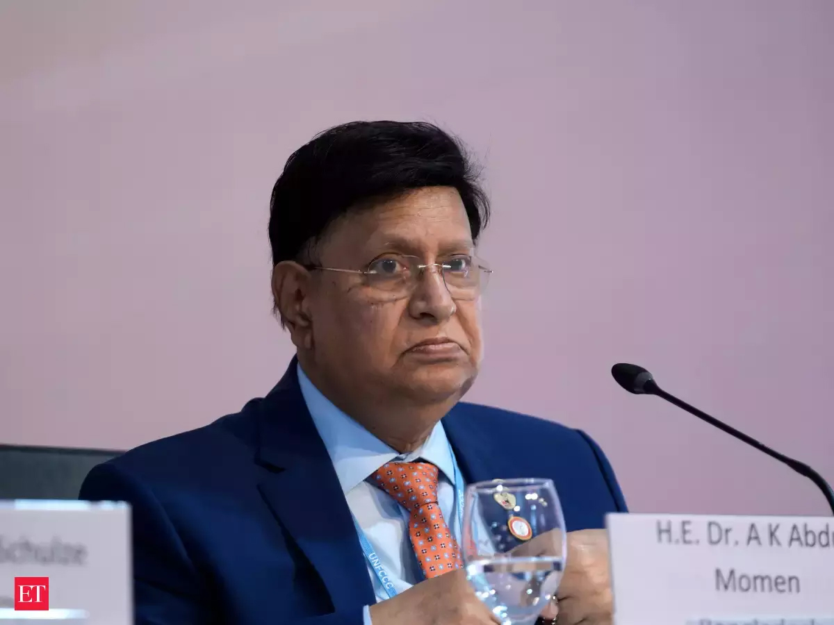 দেশে চিকিৎসা ব্যবস্থা উন্নত হলে মানুষ আর বিদেশ যাবে না : ড.মোমেন