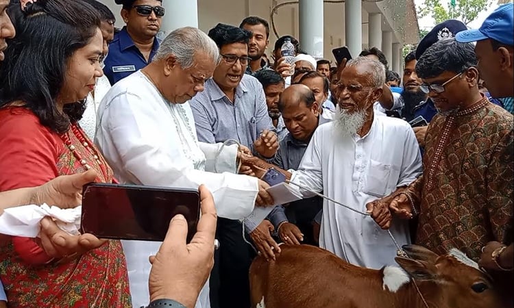 সরকার কৃষকদের নানাভাবে সহায়তা করে যাচ্ছে : আমু