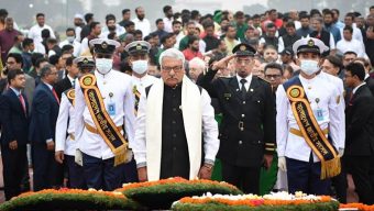 জাতীয় স্মৃতিসৌধ ও জাতির পিতার প্রতিকৃতিতে ডেপুটি স্পিকারের শ্রদ্ধা