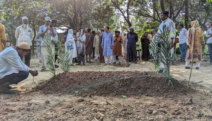 বীর মুক্তিযোদ্ধা ডা. জাফরুল্লাহ চৌধুরীর দাফন সম্পন্ন