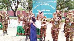 বিশ্বনাথে চার শতাধিক পরিবার পেল সেনাবাহিনীর ঈদ উপহার