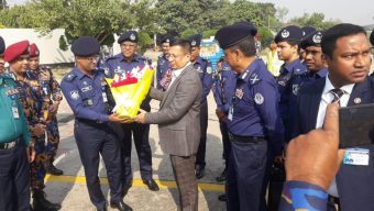 রাজশাহীতে আইজিপিকে ফুলেল শুভেচ্ছা