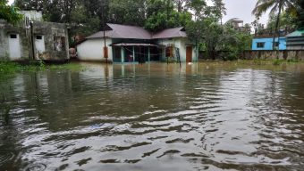 অতিবৃষ্টি জলাবদ্ধতায় ভোগান্তিতে সিলেট নগরবাসী