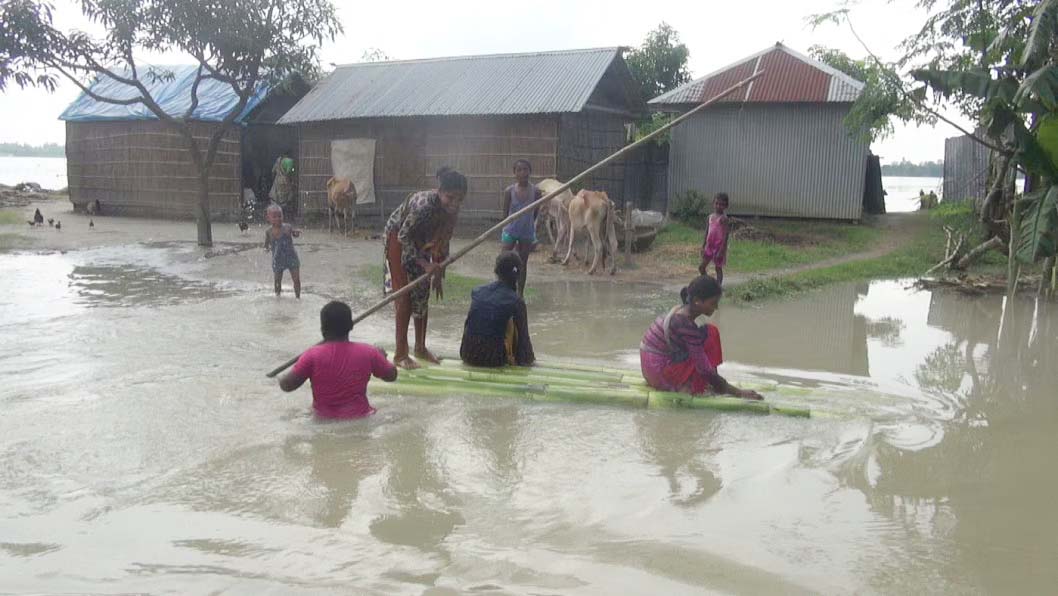 ডুবতে শুরু করেছে কোম্পানীগঞ্জের নিম্নাঞ্চল, বাড়ছে আতঙ্ক