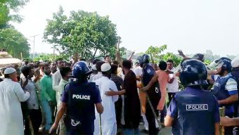 কলমাকান্দায় আ’লীগ-বিএনপি সংঘর্ষে পুলিশসহ আহত অর্ধশত