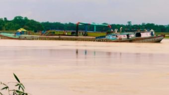 কানাইঘাটে সুরমায় অবৈধ বালু উত্তোলন: মারামারি- থানায় অভিযোগ দায়ের