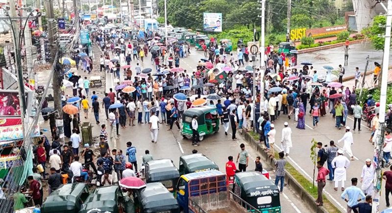 সিলেটে ফের শাবি শিক্ষার্থীদের মহাসড়ক অবরোধ