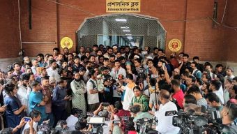 চিকিৎসকদের ‘শাটডাউন’ কর্মসূচি স্থগিত