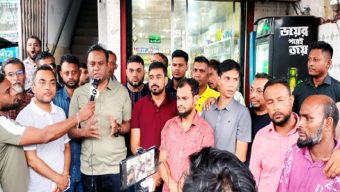 দক্ষিণ সুরমা উপজেলার লালাবাজারে পথসভা ও ধানের শীষ প্রতীক নিয়ে লিফলেট বিতরণ