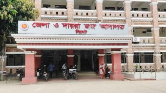 সিএনজি অটোরিকশা চালক হত্যা মামলায় পাঁচ জনের ফাঁসির রায় দিয়েছেন আদালত