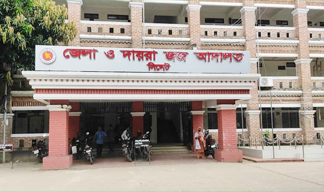 সিএনজি অটোরিকশা চালক হত্যা মামলায় পাঁচ জনের ফাঁসির রায় দিয়েছেন আদালত