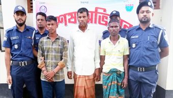 ভারতীয় চোরাচালানের কয়লা বোঝাই ট্রলার জব্দ,গ্রে ফ তা র তিন
