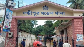 এজাহারভুক্ত আসামিকে গ্রে প্তা রে র পর ছিনিয়ে নেওয়ার ঘটনায় ৬৭ জনের বি রু দ্ধে মামলা