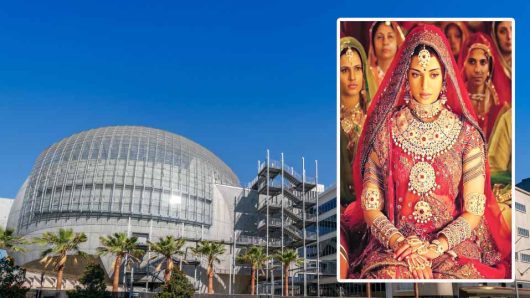 ঐশ্বরিয়া রাইয়ের বিখ্যাত লেহেঙ্গা বর্তমানে অস্কার জাদুঘরে প্রদর্শিত