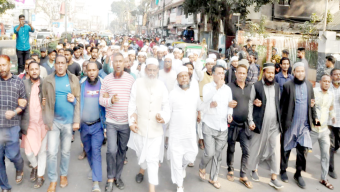 সিলেট জেলা প্রশাসক কার্যালয়ের সামন থেকে ম্যুরাল অপসারণের আল্টিমেটাম