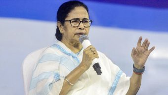 মুখ্যমন্ত্রী মমতা বন্দোপাধ্যায় অভিযোগ