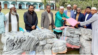 গোয়াইনঘাটে মাদ্রাসা শিক্ষার্থীদের হাকিম চৌধুরীর শীতবস্ত্র বিতরণ