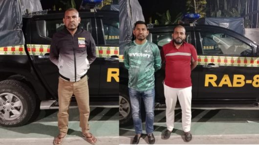 সাংবাদিকের ওপর ৩ হামলাকারী র‍্যাবের হাতে আটক