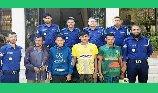 বাহুবলে পুলিশ ও সেনাবাহিনীর যৌথ অভিযানে ৪ জনকে গ্রেপ্তার