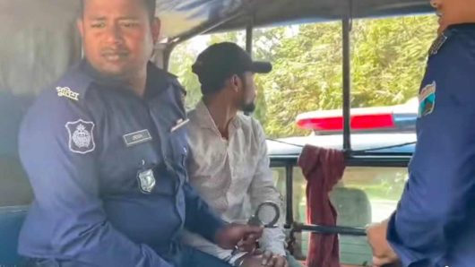 নিষিদ্ধ ঘোষিত ছাত্রলীগের কলেজ সভাপতি আটক