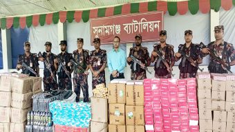 সুরমা নদীতে অভিযান চালিয়ে ৪০ লাখ টাকার ভারতীয় প্রসাধনী ও বিস্কুট আটক