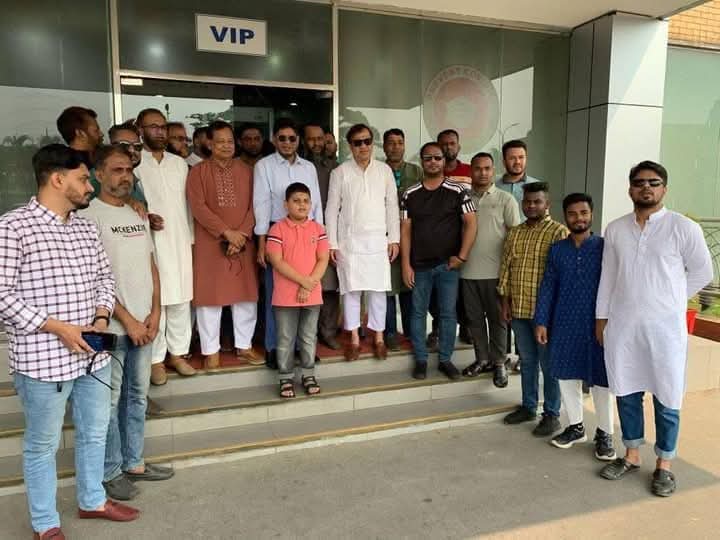 সংক্ষিপ্ত সফর শেষে দেশে ফিরলেন বদরুজ্জামান সেলিম
