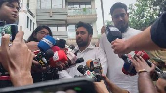প্রশাসন নিরপেক্ষ আচরণ করছে না-নাহিদ ইসলাম