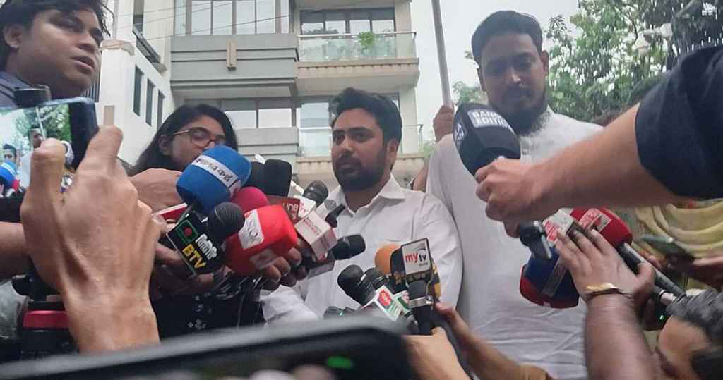 প্রশাসন নিরপেক্ষ আচরণ করছে না-নাহিদ ইসলাম