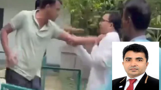 কানাইঘাট সদর ইউনিয়ন পরিষদের চেয়ারম্যান আফসার উদ্দিন আহমদকে গণপিটুনি দিয়ে পুলিশের কাছে হস্তান্তর