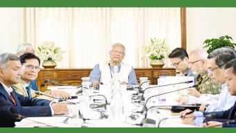 অন্তর্র্বতী সরকারের প্রধান উপদেষ্টা গ্র্যাজুয়েশন কমিটির সঙ্গে এক উচ্চপর্যায়ের বৈঠক করেছেন