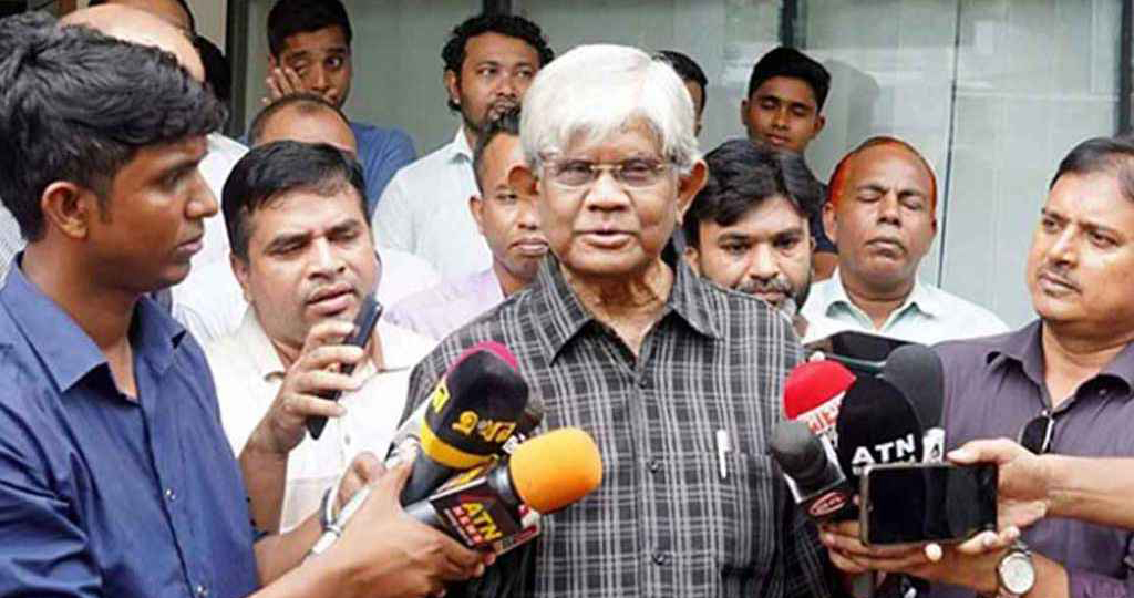 জ্বালানি তেলের দাম বাড়ানোর বিষয়ে আরও অপেক্ষা করবো বলেছেন-অর্থ উপদেষ্টা