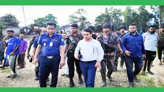 সিলেটের গোয়াইনঘাট উপজেলার জাফলংয়ে আবারও অভিযান চালিয়েছে টাস্কফোর্স