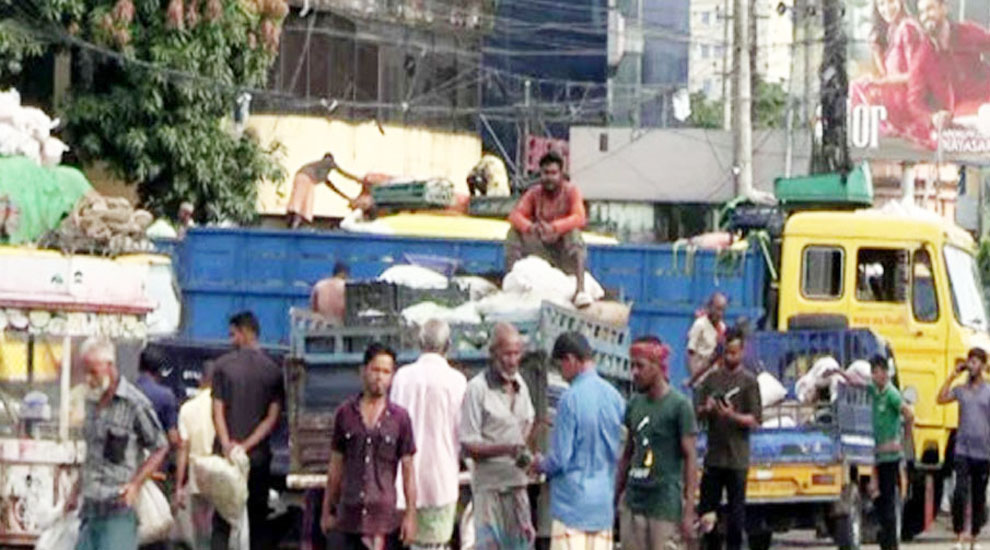 সিলেট জেলাজুড়ে সবধরনের পরিবহণে কর্মবিরতির পূর্বনির্ধারিত কর্মসূচি থেকে কিছুটা সরে এসেছেন আন্দোলনকারীরা