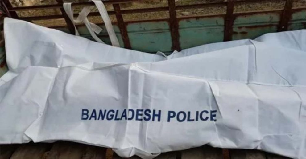 এক তরুণী গলায় ফাঁস দিয়ে আত্মহত্যা করেছে