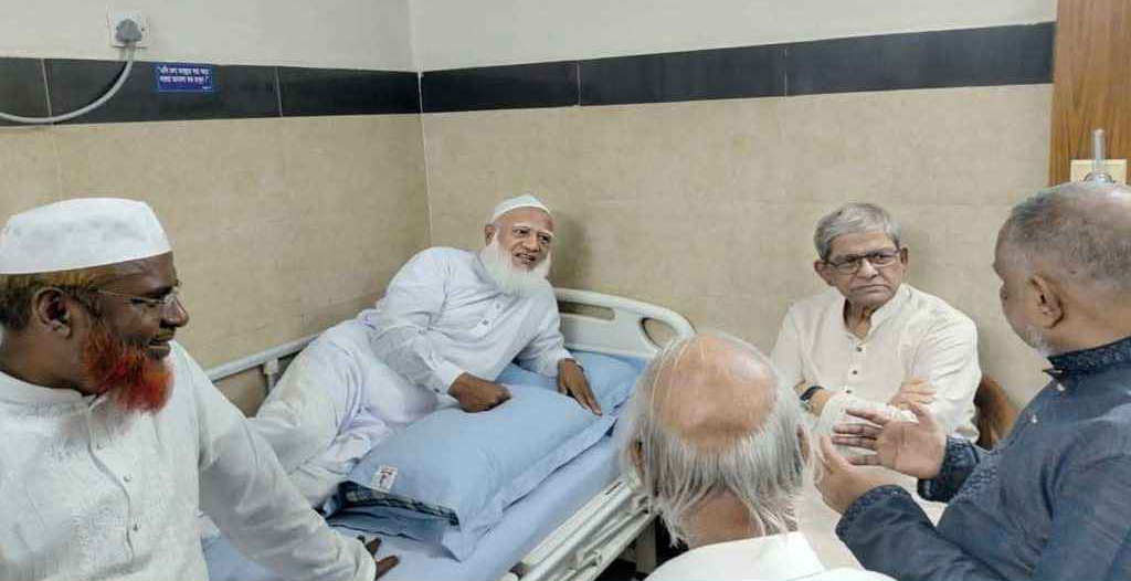 হাসপাতালে শফিকুর রহমানকে দেখতে গেছেন মির্জা ফখরুল
