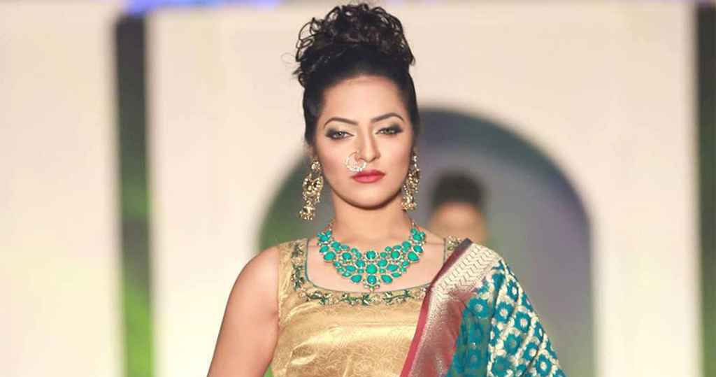 বাংলাদেশের বিতর্কিত মডেল ও অভিনেত্রী শান্তা কলকাতায় গ্রেপ্তার