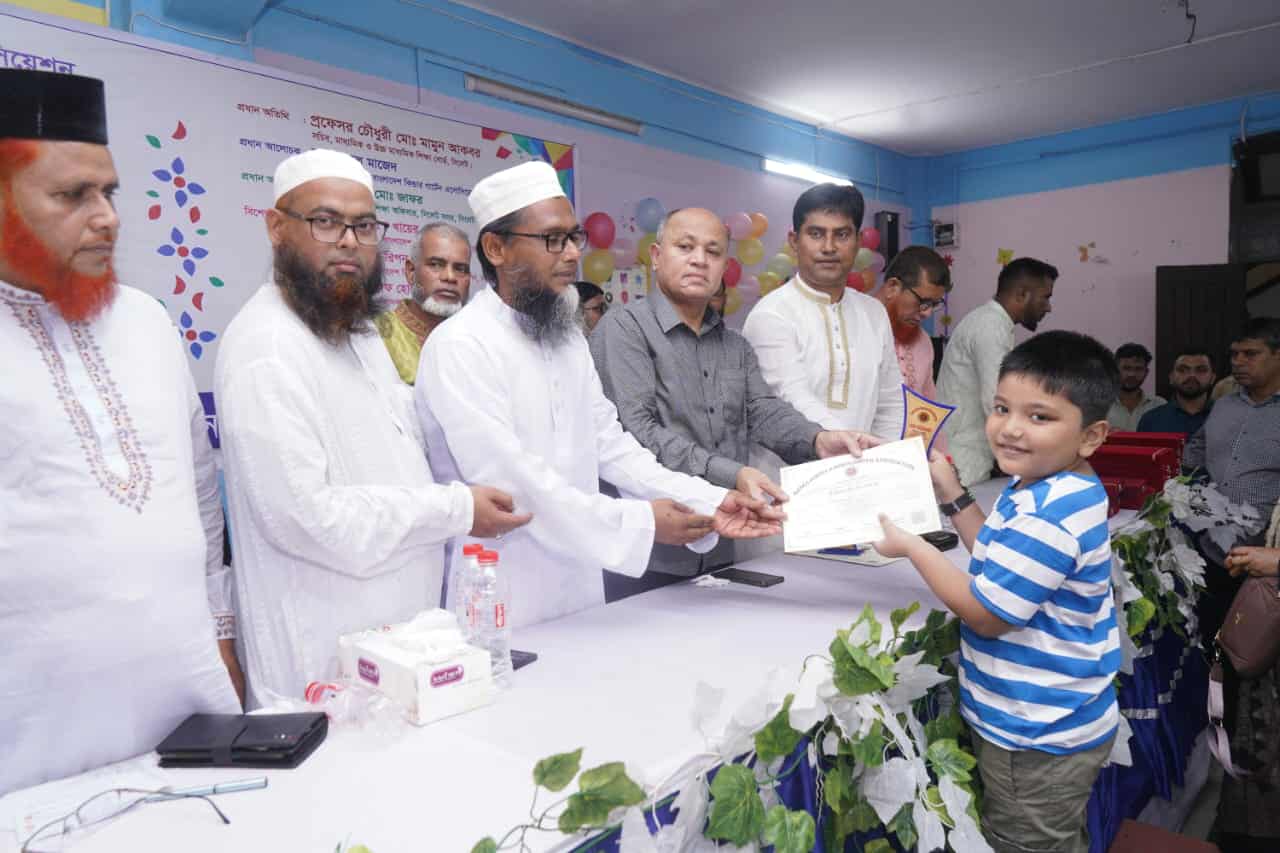 অভিভাবকদের সচেতনতা এবং শিক্ষকদের সঠিক গাইডলাইনই একজন শিক্ষার্থীকে প্রকৃত নাগরিক হিসেবে গড়ে তুলবে-প্রফেসর চৌধুরী মামুন 