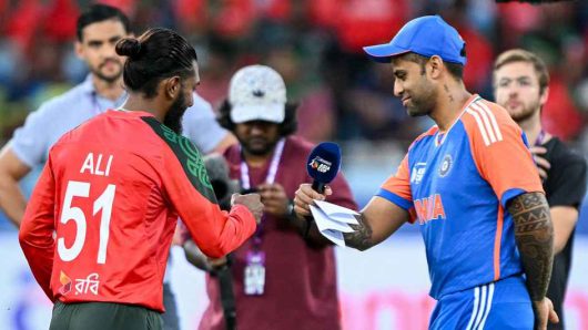 বাংলাদেশ টস জিতে ভারতকে ব্যাটিংয়ে আমন্ত্রণ জানিয়েছে