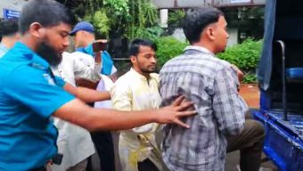 ঝটিকা মিছিলের সময় কার্যক্রম নিষিদ্ধ আওয়ামী লীগ ও এর অঙ্গসংগঠনের ১২ সদস্যকে গ্রেপ্তার