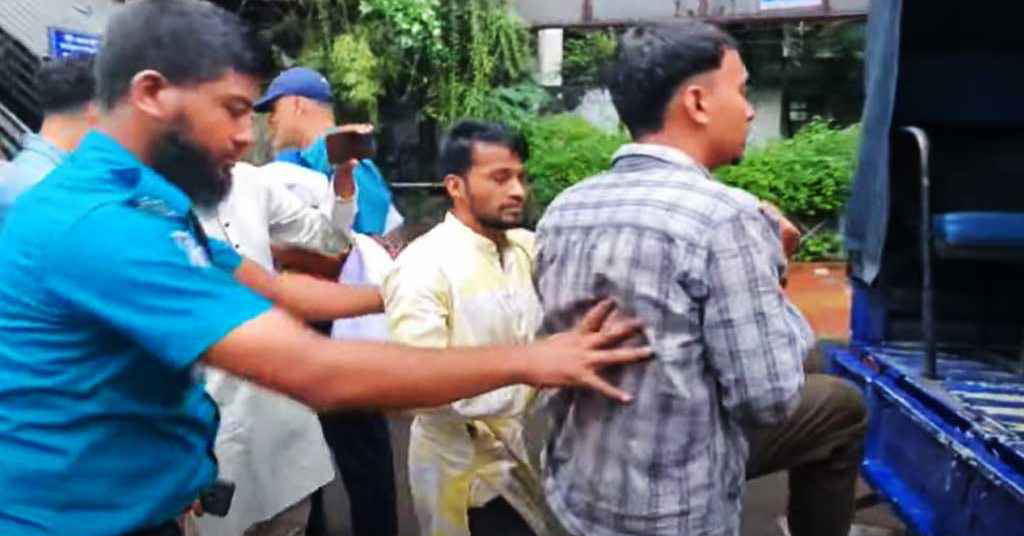 ঝটিকা মিছিলের সময় কার্যক্রম নিষিদ্ধ আওয়ামী লীগ ও এর অঙ্গসংগঠনের ১২ সদস্যকে গ্রেপ্তার
