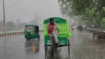 চার বিভাগে ভারী বর্ষণের পূর্বাভাস