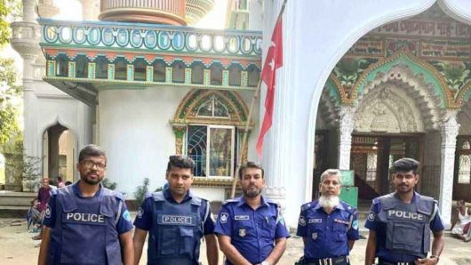 কুমিল্লার ১০টি মাজারের নিরাপত্তায় পুলিশ মোতায়েন