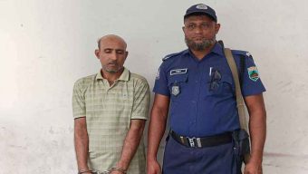 পুলিশ পরিচয়ে বিকাশ কর্মীকে অপহরণ,পালানোর সময় আটক