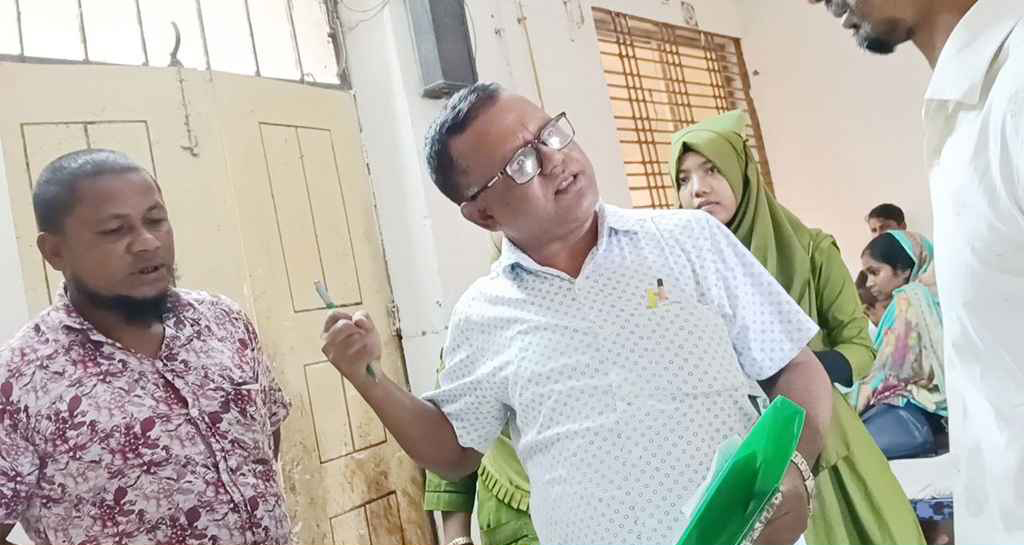 সদর হাসপাতালের ডা. আবুল কাশেমের একটি বিতর্কিত ভিডিও ভাইরাল