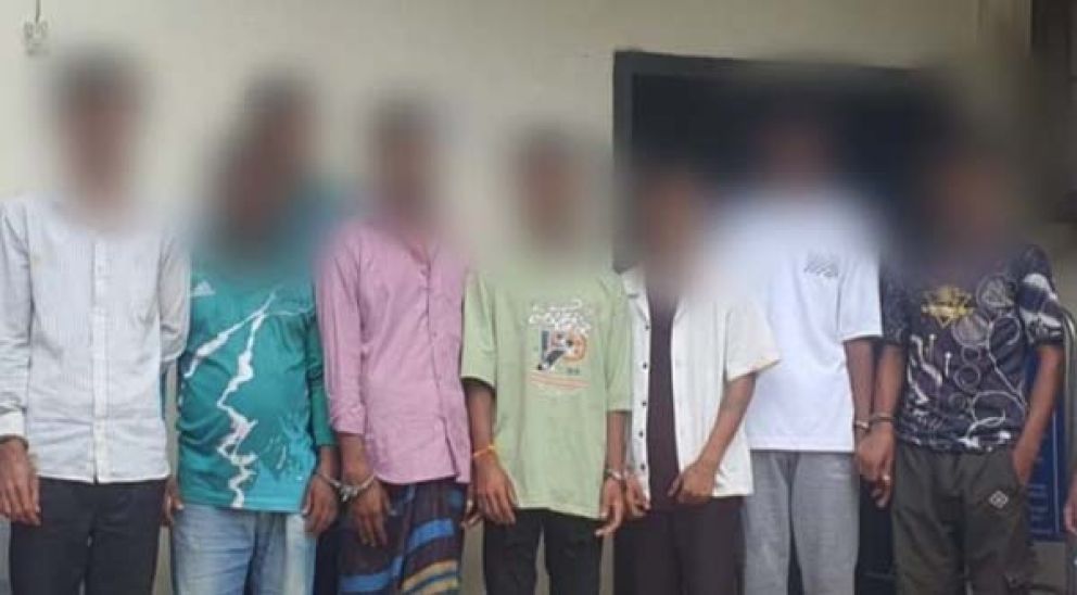 এয়ারপোর্ট থানা এলাকায় অভিযান চালিয়ে সাতজন জুয়াড়িকে গ্রেফতার