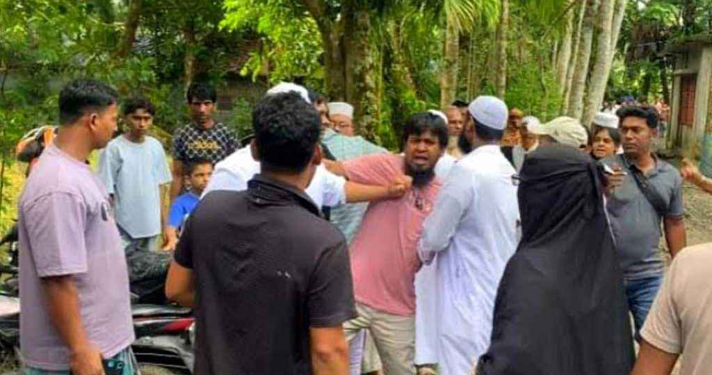 সম্পত্তি নিয়ে বিরোধের জেরে মায়ের মরদেহ দাফন আটক