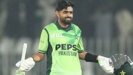 হতাশায় যে ভুল করেছিলেন পাকিস্তানের তারকা ব্যাটার বাবর আজম