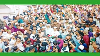 সংক্ষিপ্ত সফর শেষে দেশে ফিরেই হযরত শাহজালাল রহ এর মাজার করলেন-ব্যারিস্টার এম এ সালাম