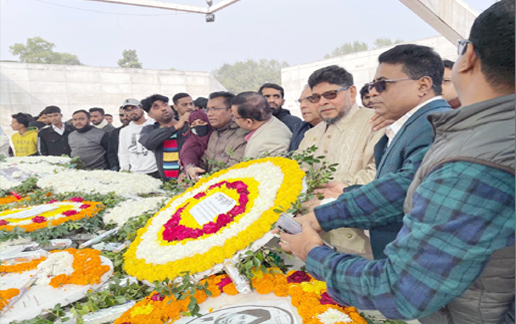 সাবেক তিনবারের প্রধানমন্ত্রী বেগম খালেদা জিয়ার কবর জিয়ারত করলেন বদরুজ্জামান সেলিম